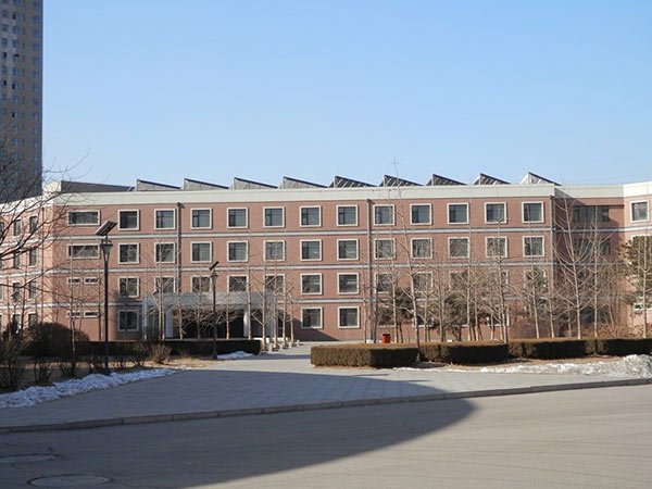 东北育才高中部女生宿舍20吨太阳能热水工程(2009建设)